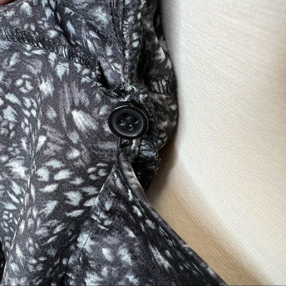 CHELSEA 28 LIKE NEW Satin Kimono Wrap Mini Dress S - Picture 12 of 14